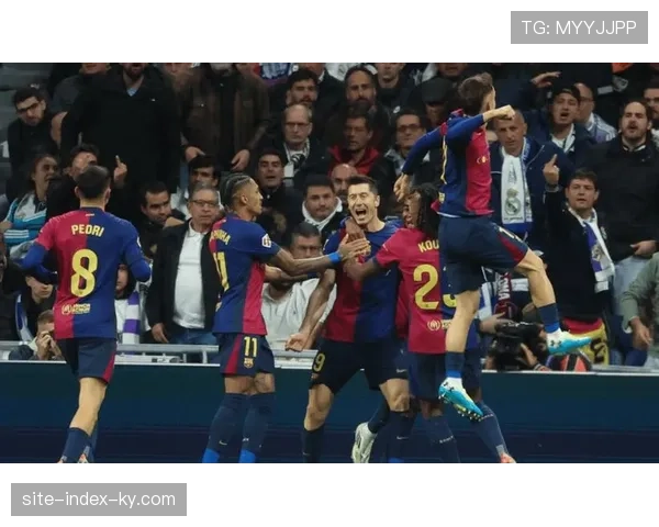 赫罗纳中场逼抢强度：限制皇马进攻传导制造反击机会